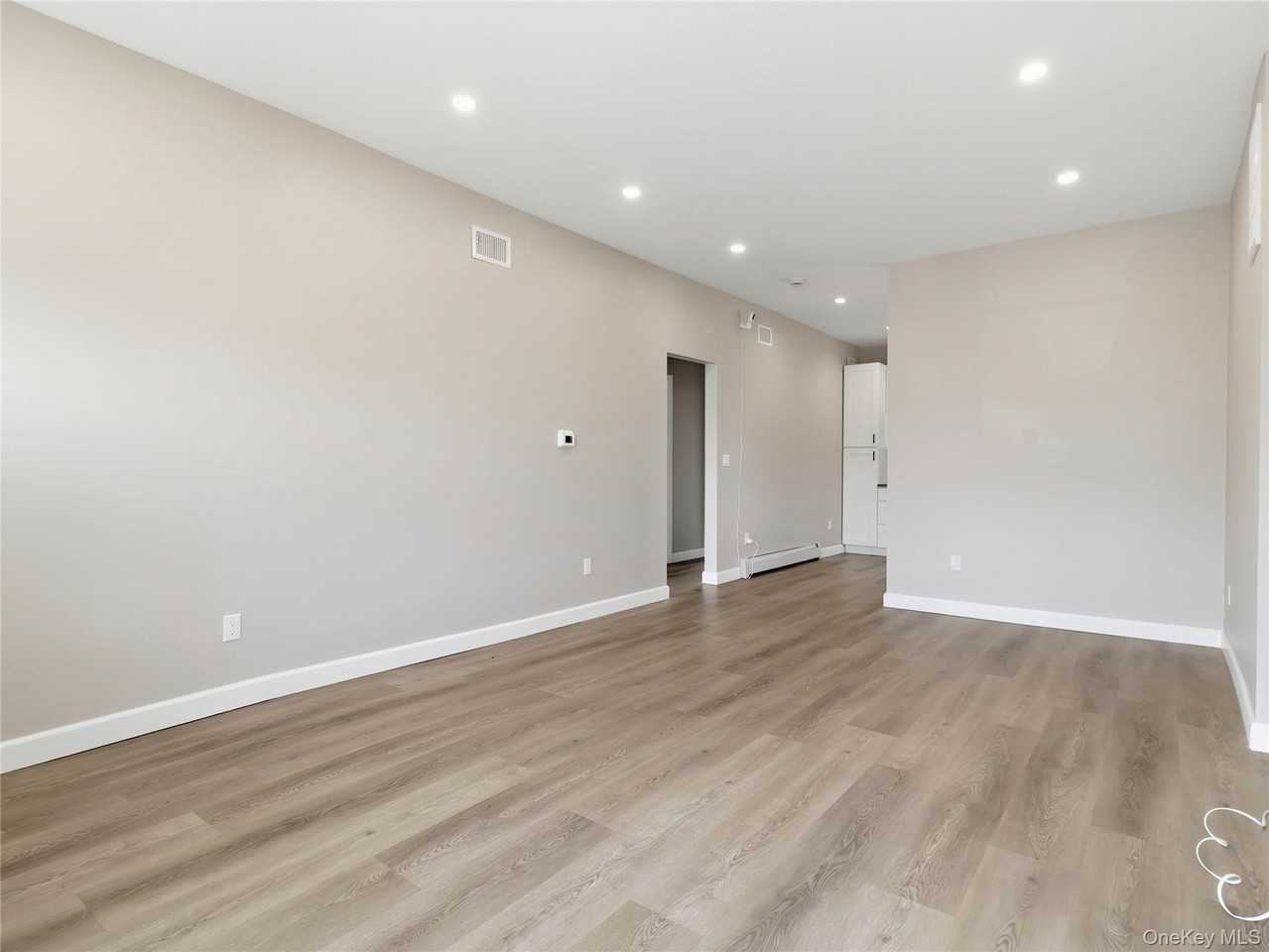 7813 58th Ave - Photo 5 of 23