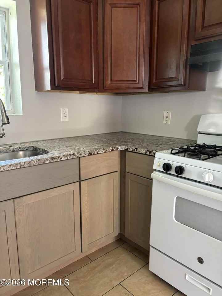 12 Borden Ave - Photo 3 of 4