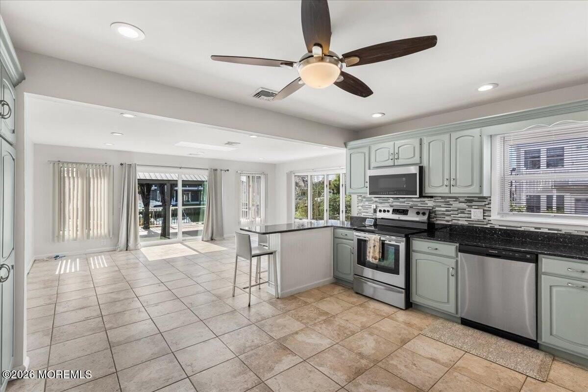 774 Nassau Dr - Photo 7 of 36