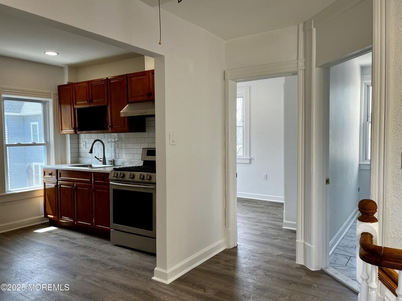 805 Bond St #2 - Photo 4 of 11