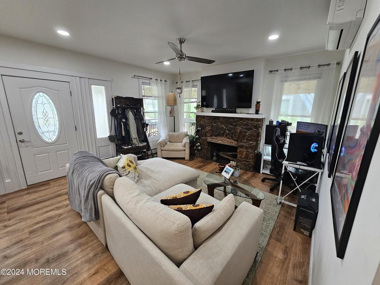 408 4th Ave #1 - Photo 2 of 8
