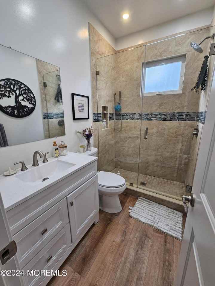 408 4th Ave #1 - Photo 6 of 8