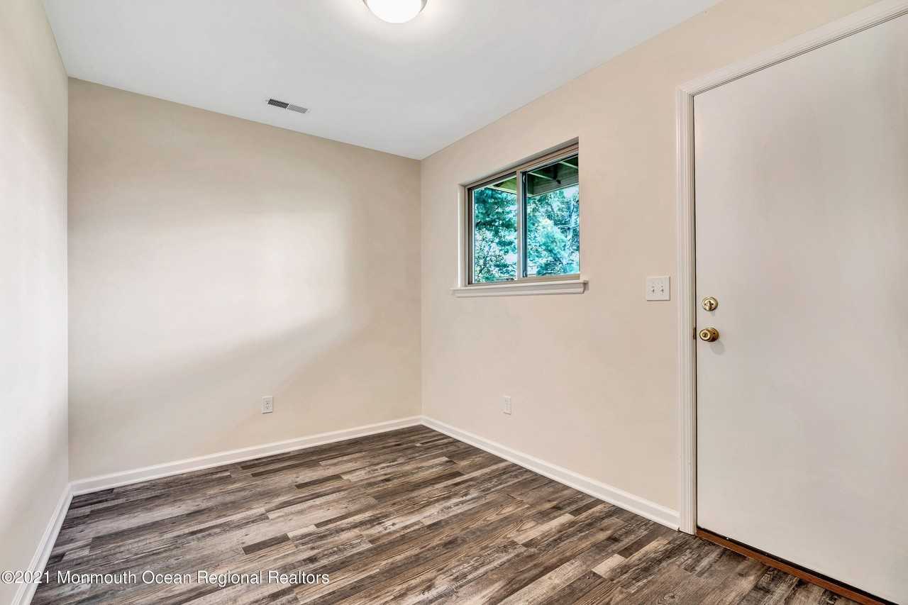 190 Spruce St #6 - Photo 3 of 22