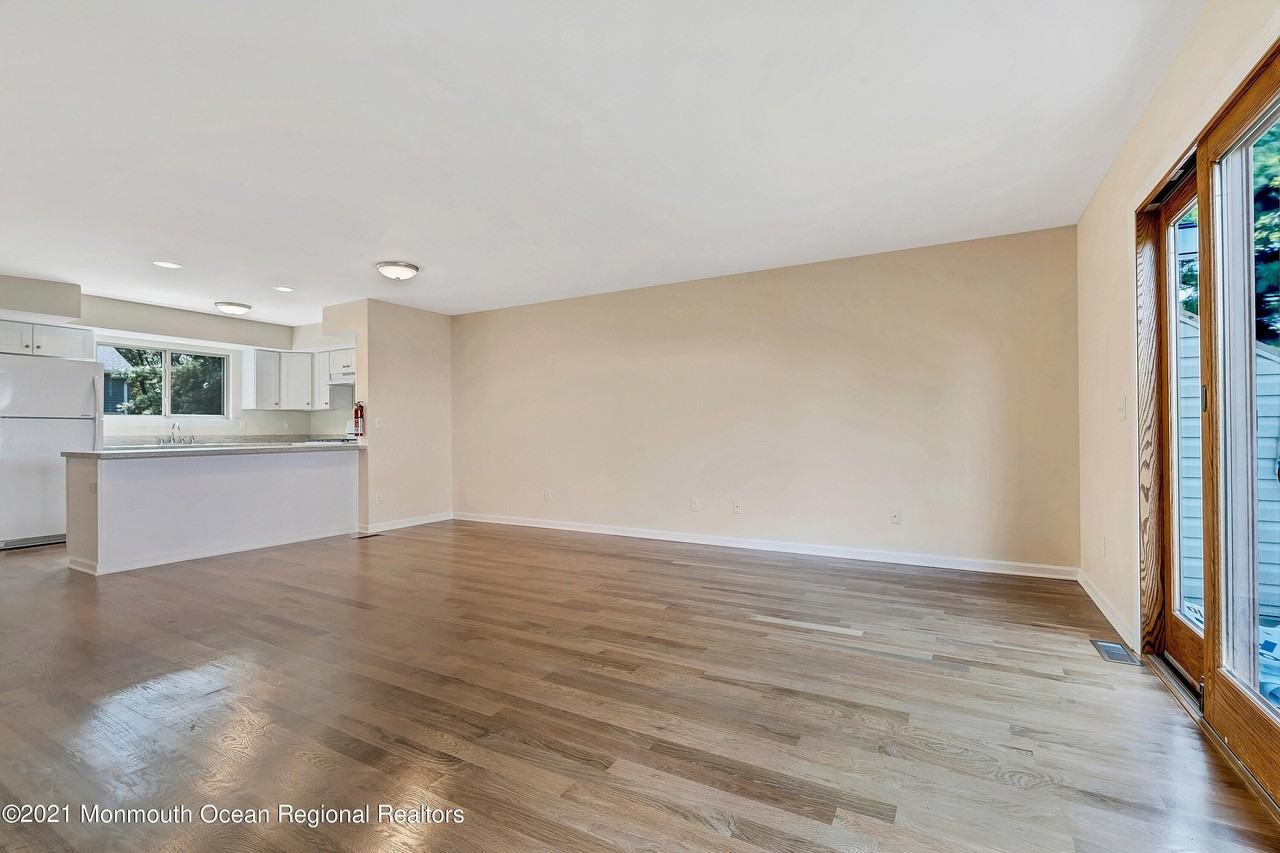 190 Spruce St #6 - Photo 5 of 22