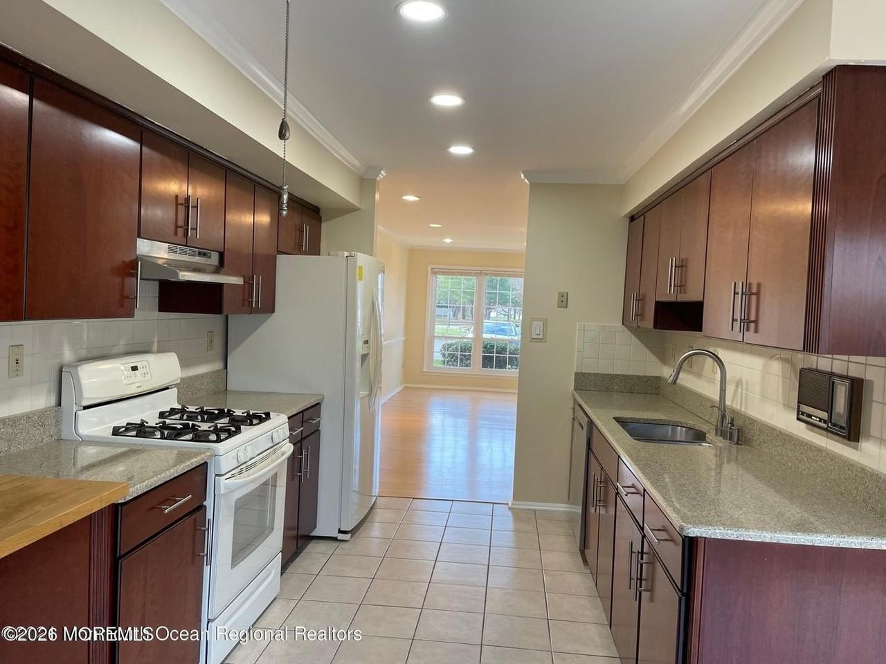 79 Dartmouth Pl - Photo 7 of 21