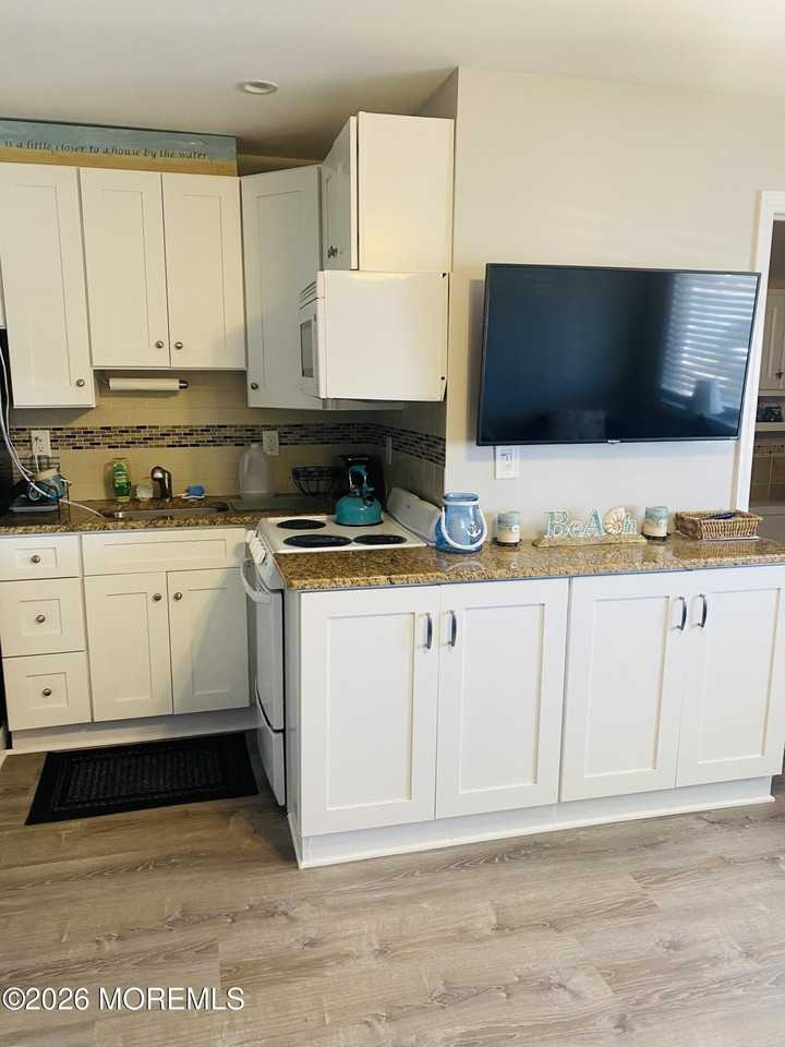 2307 Grand Central Avenue #5 - Photo 6 of 12