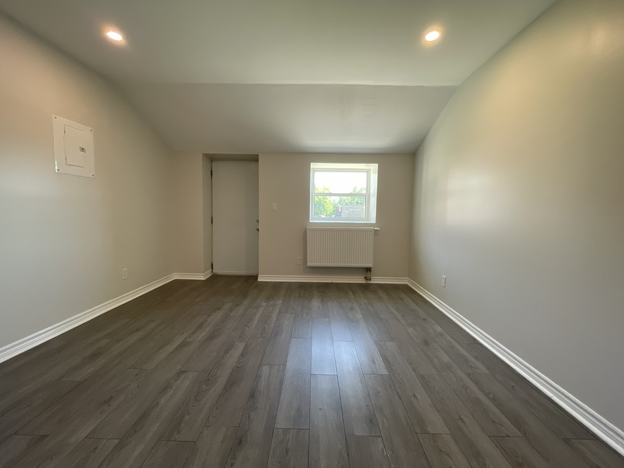 165 Dorset Street East - Photo 2 of 9