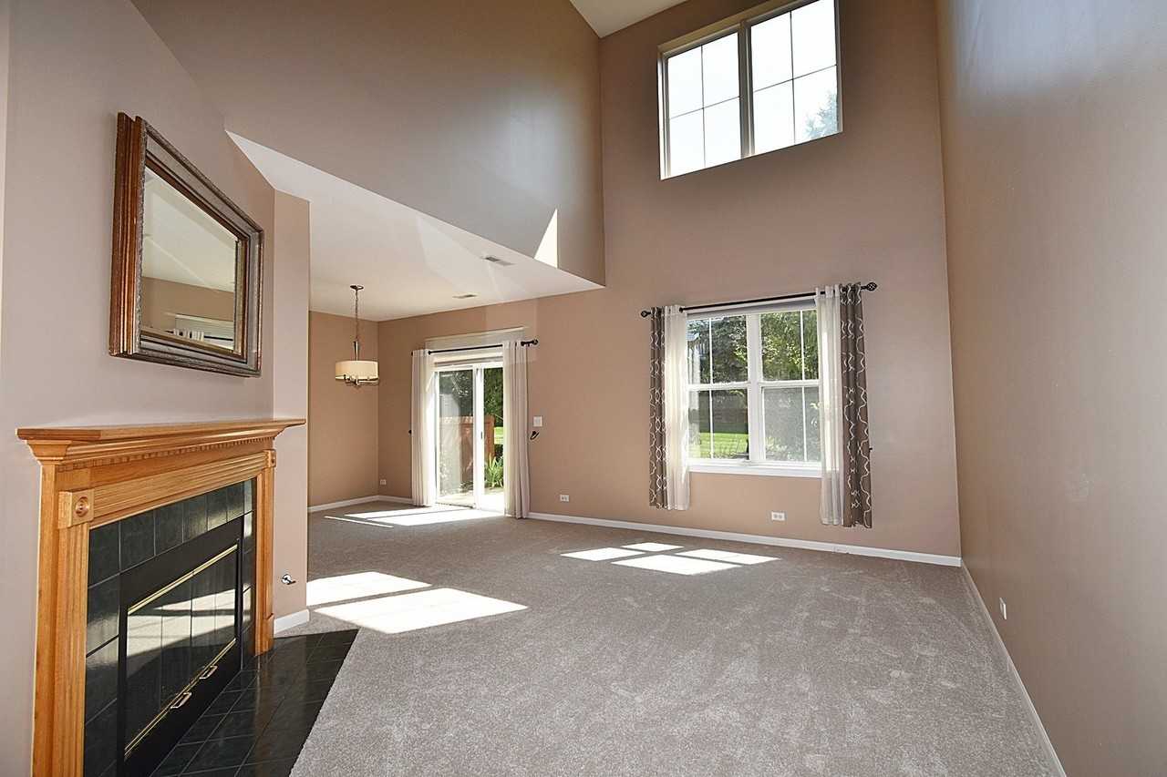312 Fairmont Ct - Photo 4 of 27