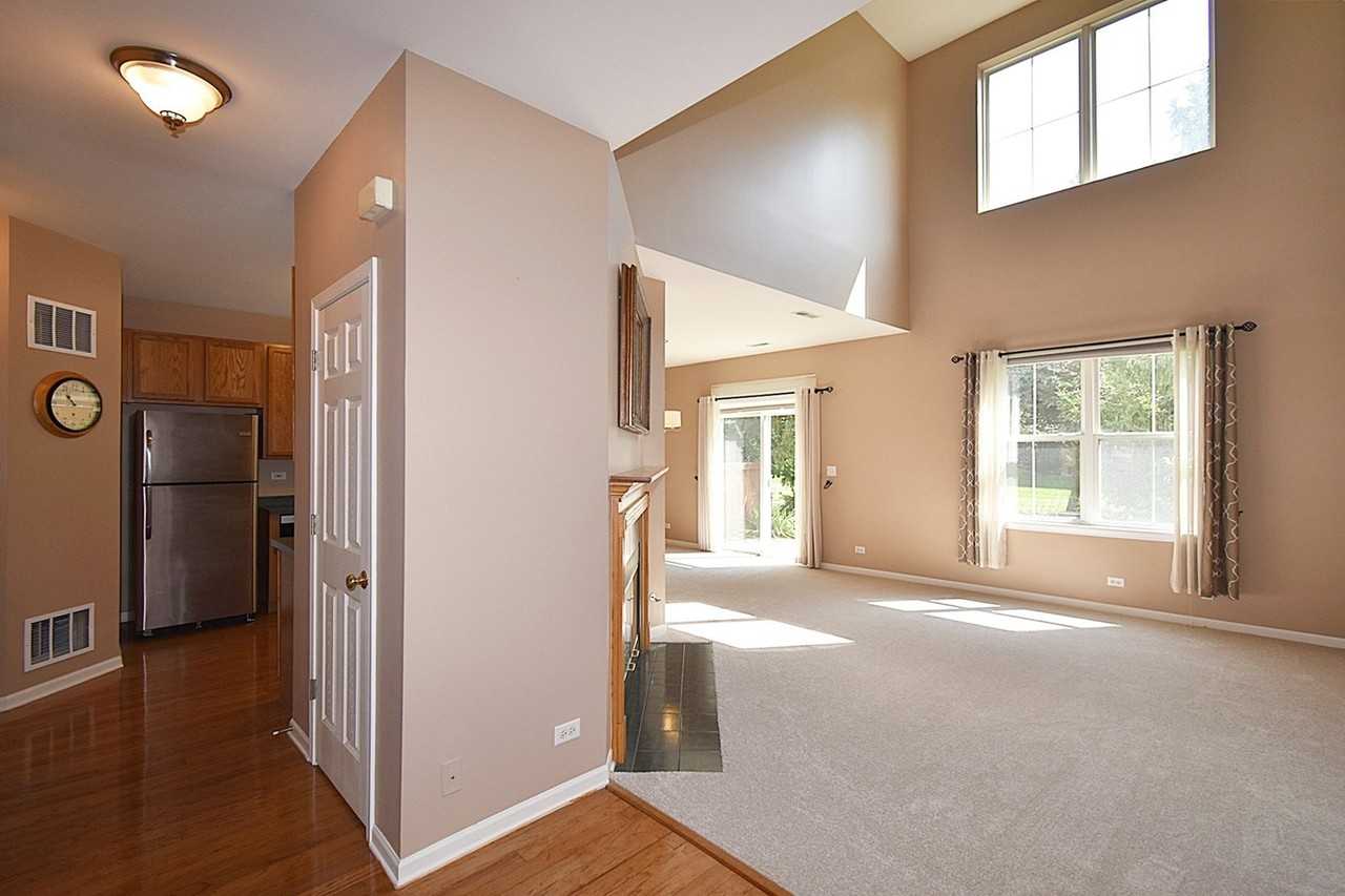 312 Fairmont Ct - Photo 5 of 27