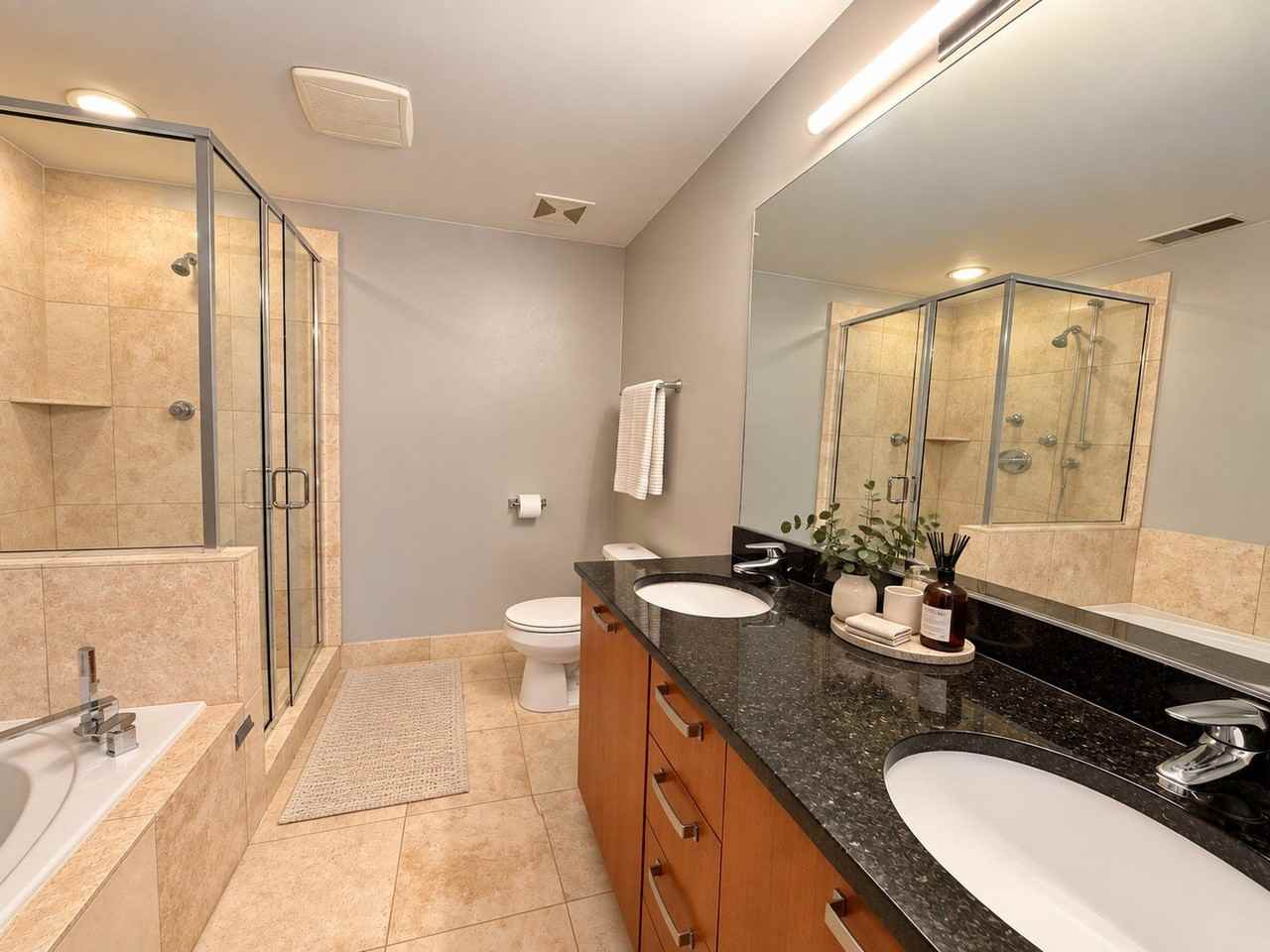 1601 S State St #2I - Photo 6 of 13