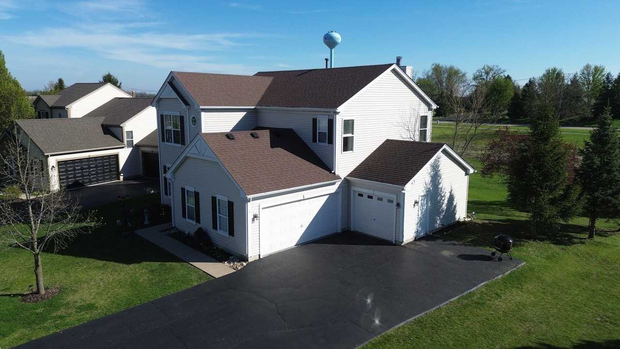 2039 Greenview Dr - Photo 2 of 21