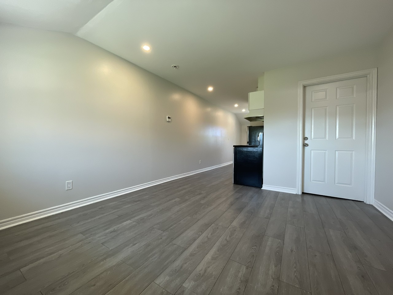 165 Dorset Street East - Photo 4 of 9