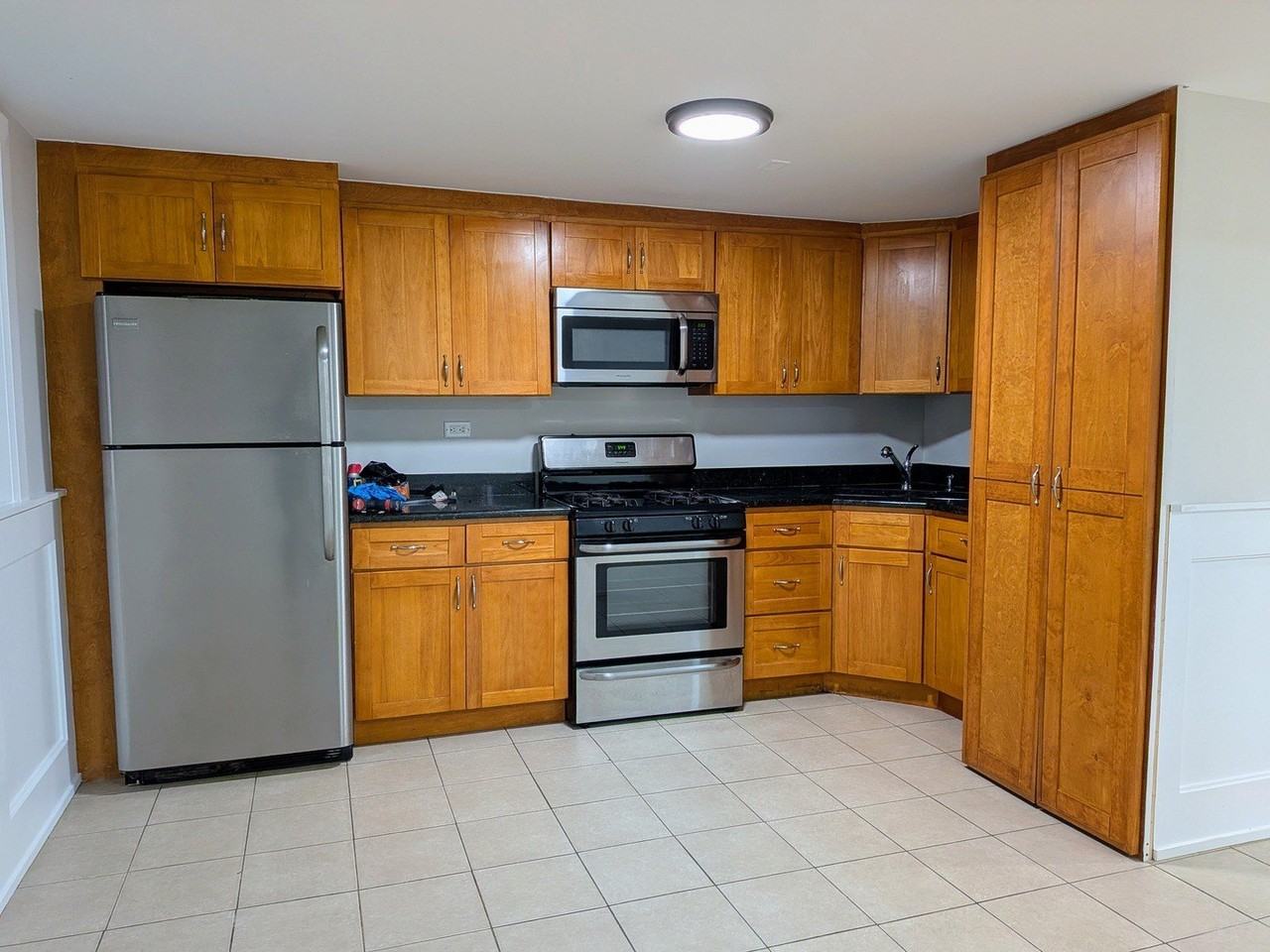 2619 N Hamlin Ave - Photo 5 of 15