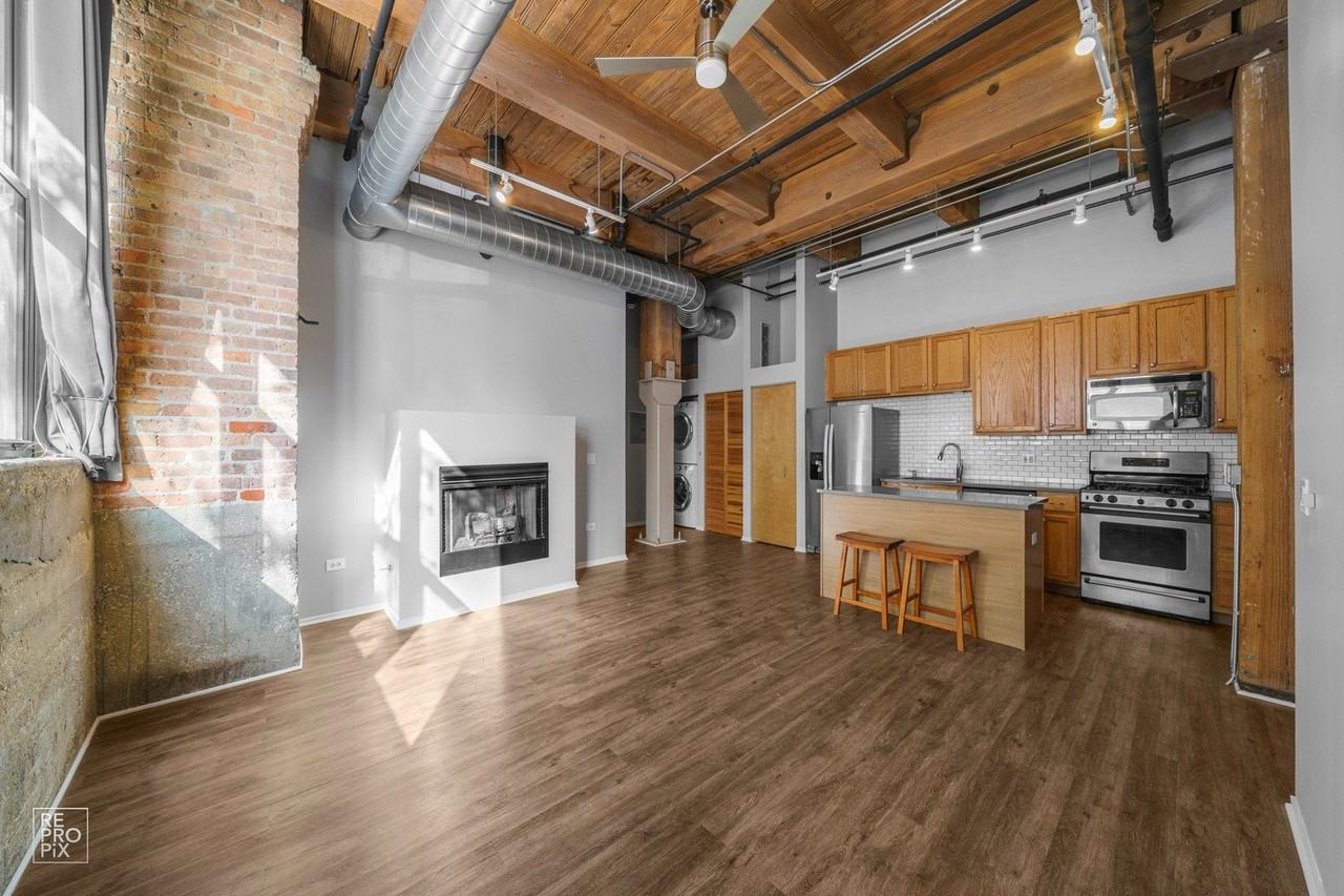 1500 W Monroe St #120 - Photo 3 of 8