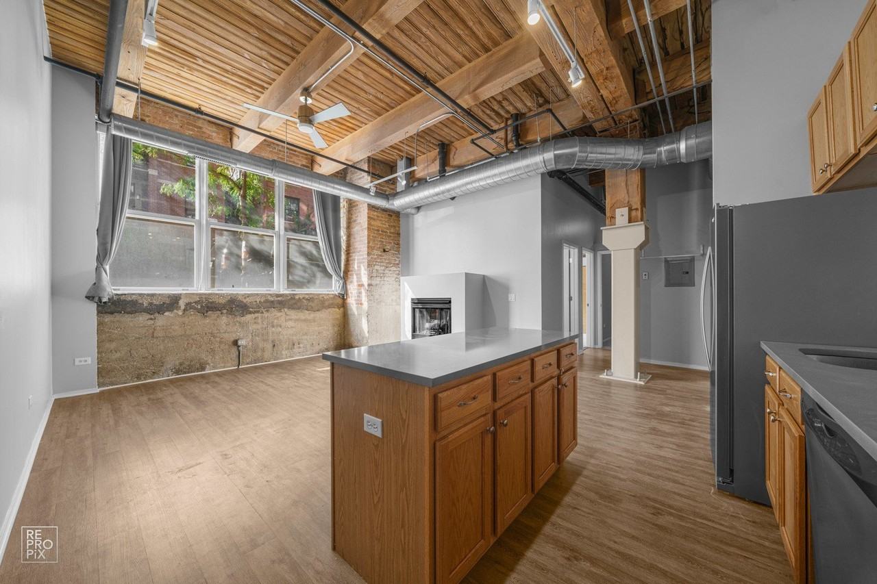 1500 W Monroe St #120 - Photo 4 of 8