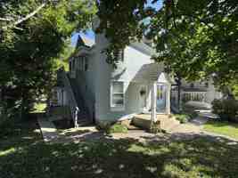 featured image of 137 E Washington St #1R