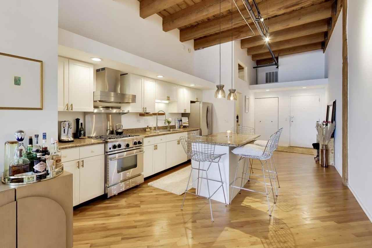 616 W Fulton St #503 - Photo 6 of 22