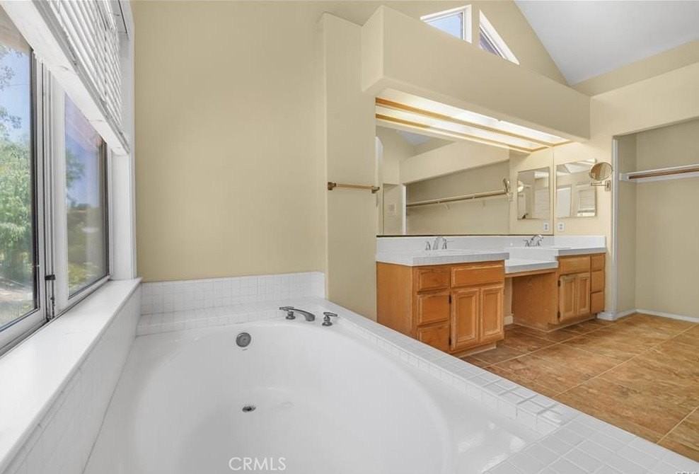 2230 Bloomfield Ln - Photo 6 of 10