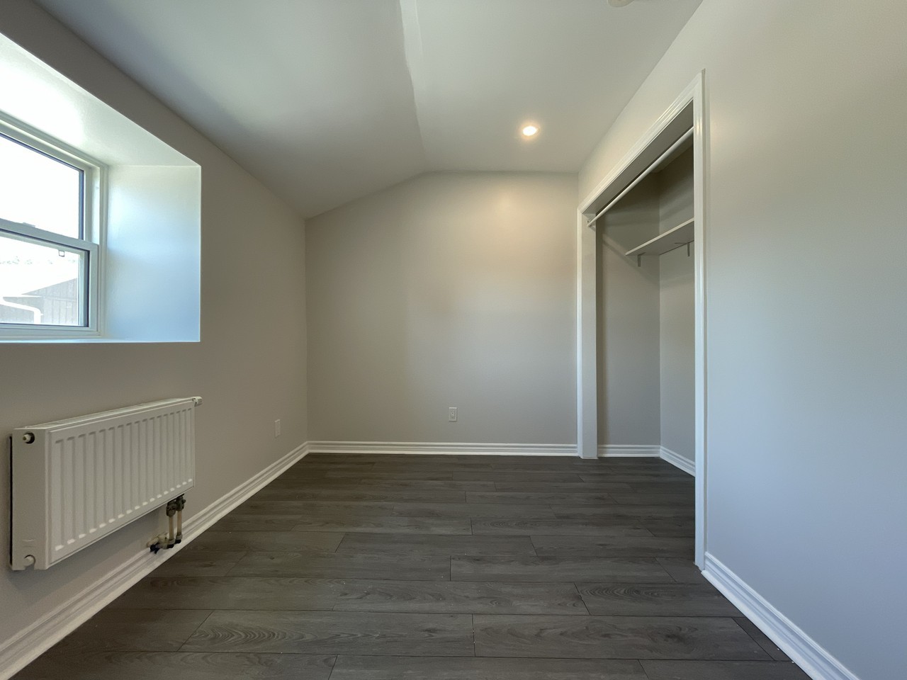 165 Dorset Street East - Photo 7 of 9