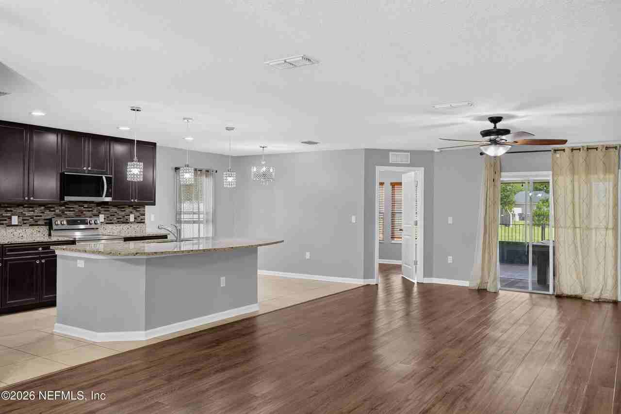 9909 Patriot Ridge Dr - Photo 7 of 39