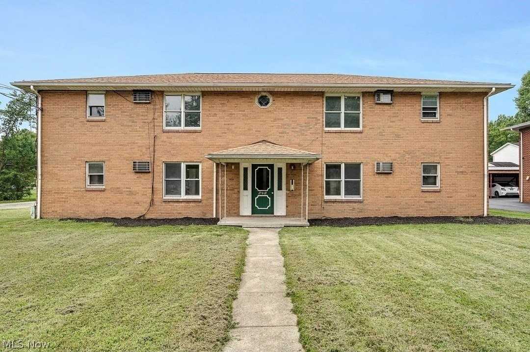 895 Cook Ave