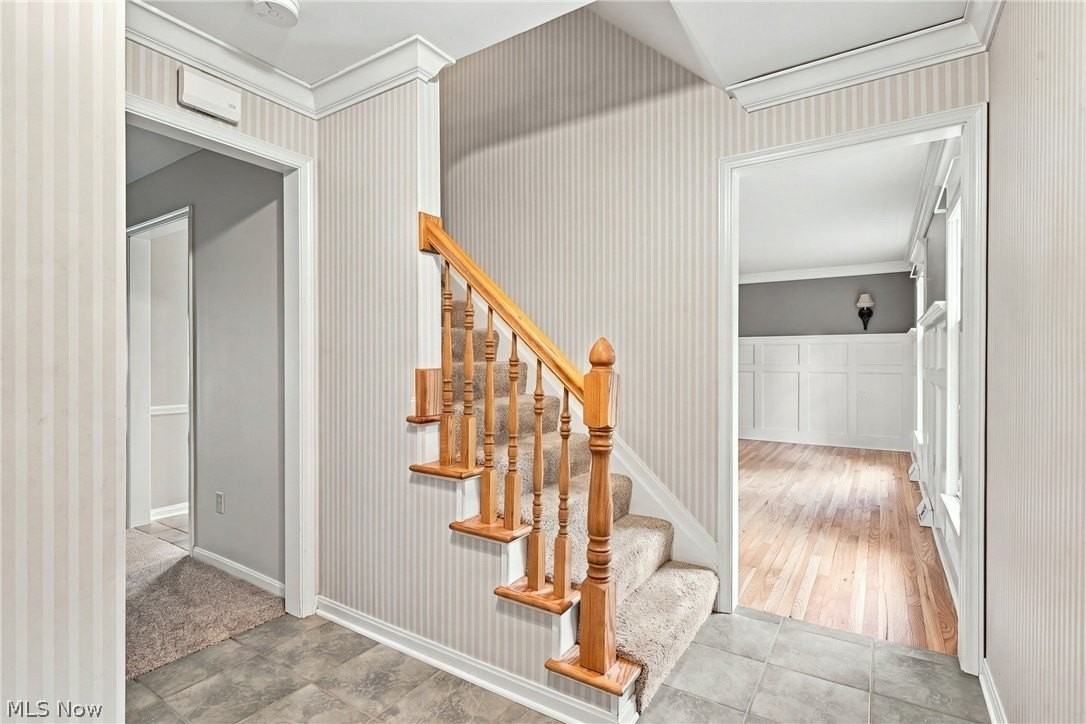 6832 Green Ridge Ave - Photo 5 of 45