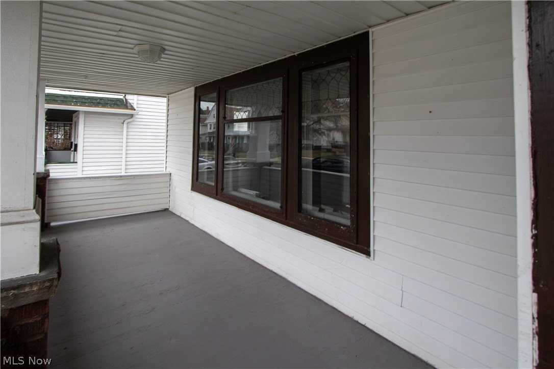 1931 W 74th St - Photo 3 of 34