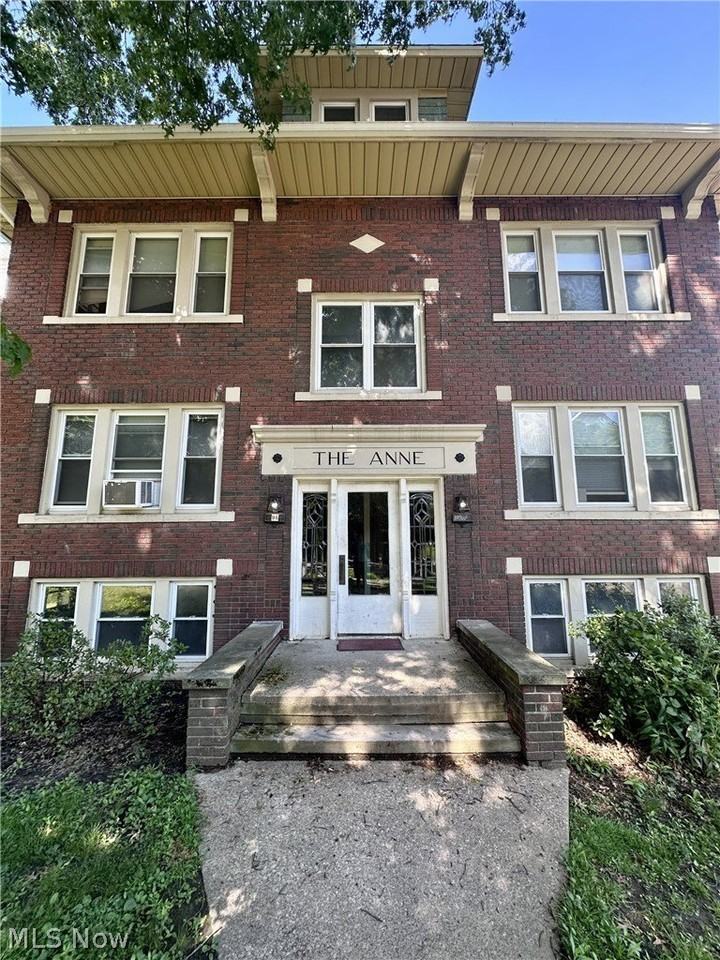 98 N Portage Path #6