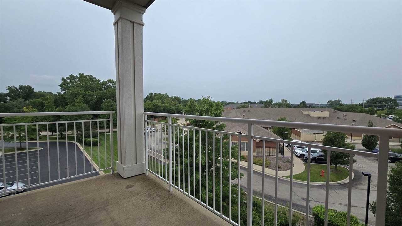 101 Pointe Dr - Photo 7 of 18