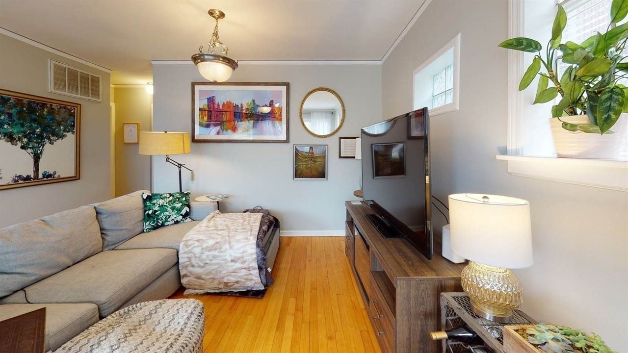 311 Nordica Ave - Photo 3 of 15