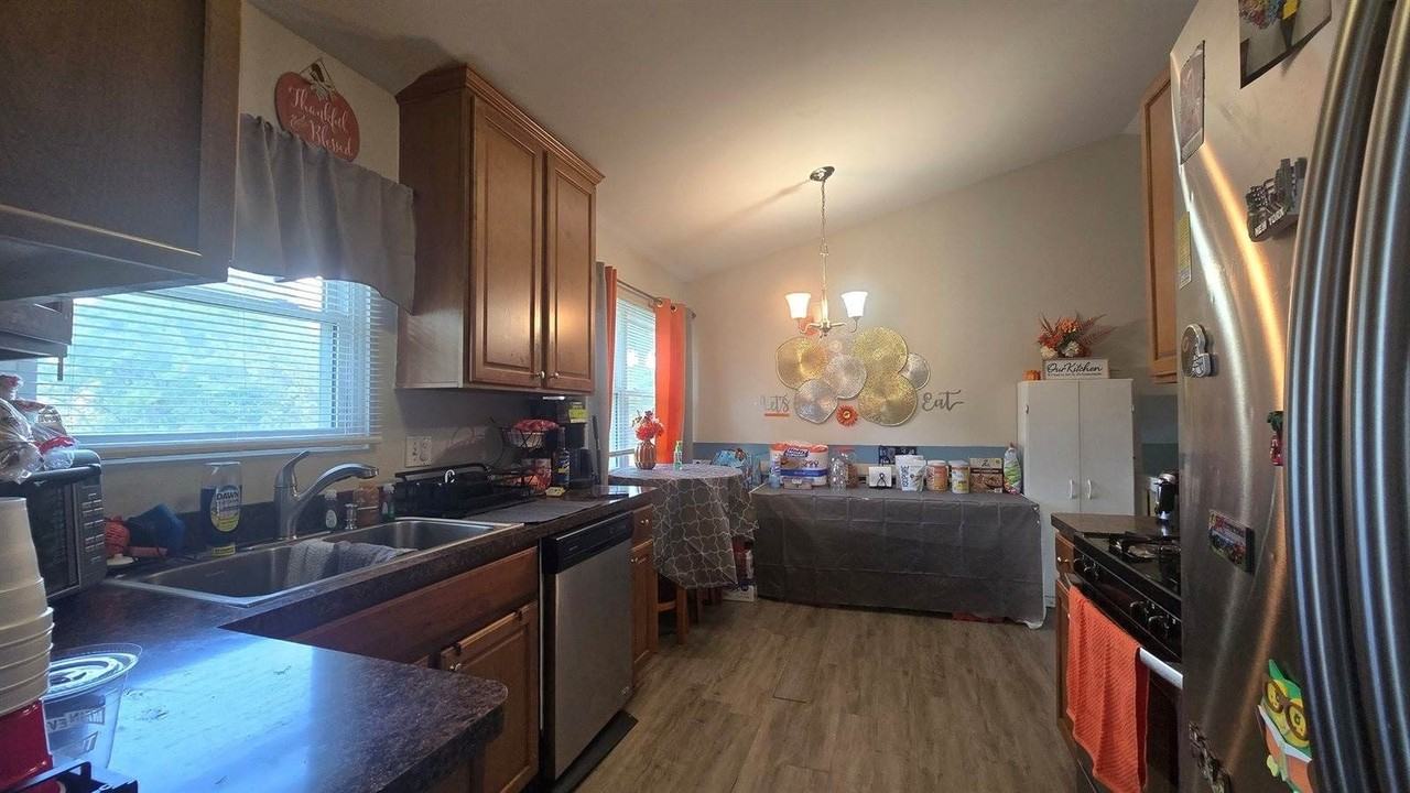 122 Canton Ln - Photo 2 of 10