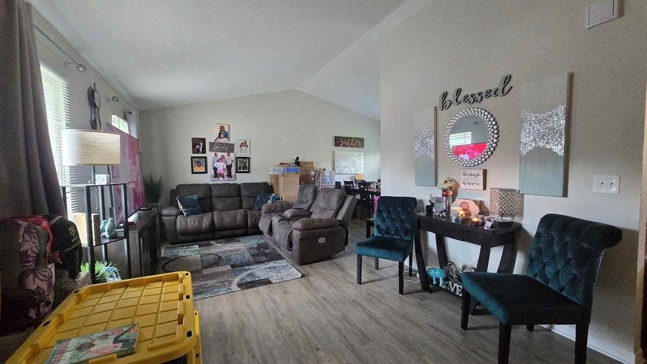 122 Canton Ln - Photo 3 of 10