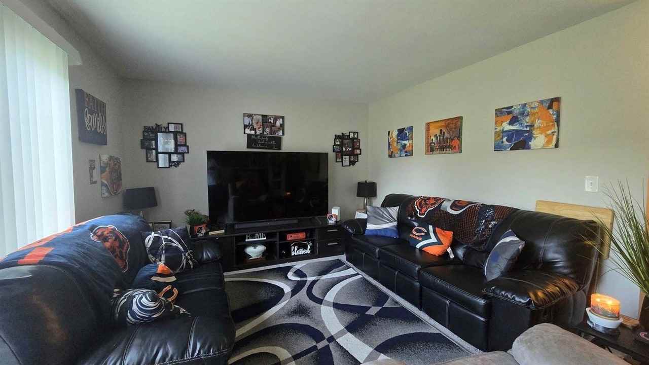 122 Canton Ln - Photo 4 of 10