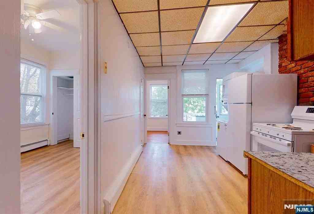 518 Forest St #5 - Photo 3 of 23