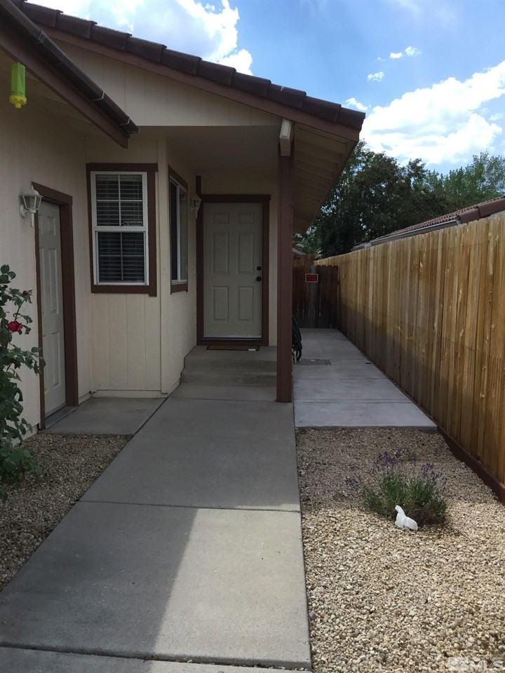 6950 Forsythia Way - Photo 2 of 8