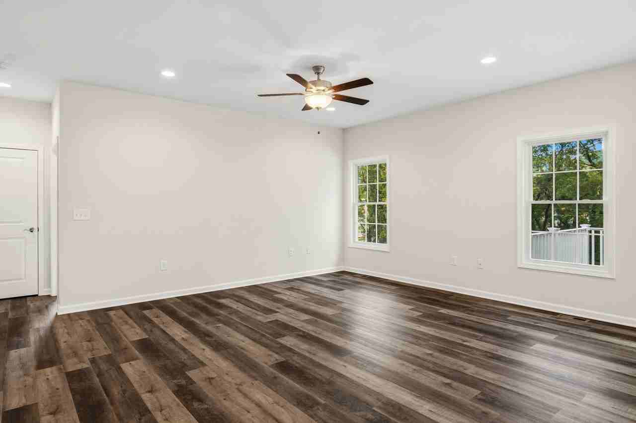 5594 Old Grove Ln - Photo 6 of 28