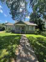featured image of 311 W Sam Rayburn Dr