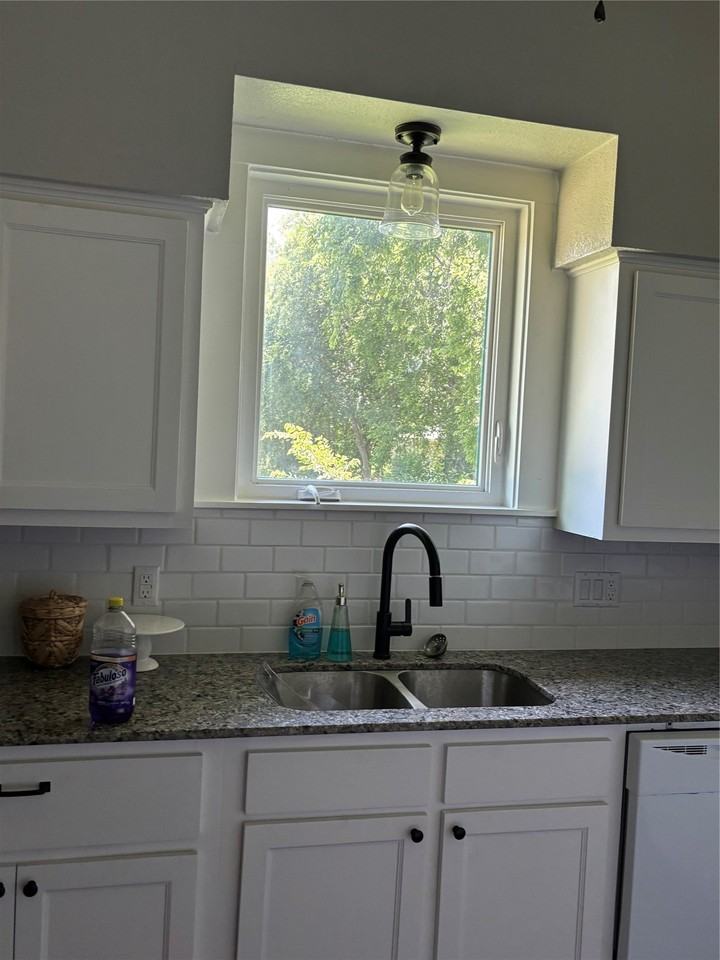 311 W Sam Rayburn Dr - Photo 4 of 29