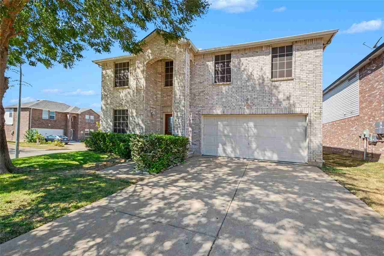 7429 Sienna Ridge Ln - Photo 2 of 23