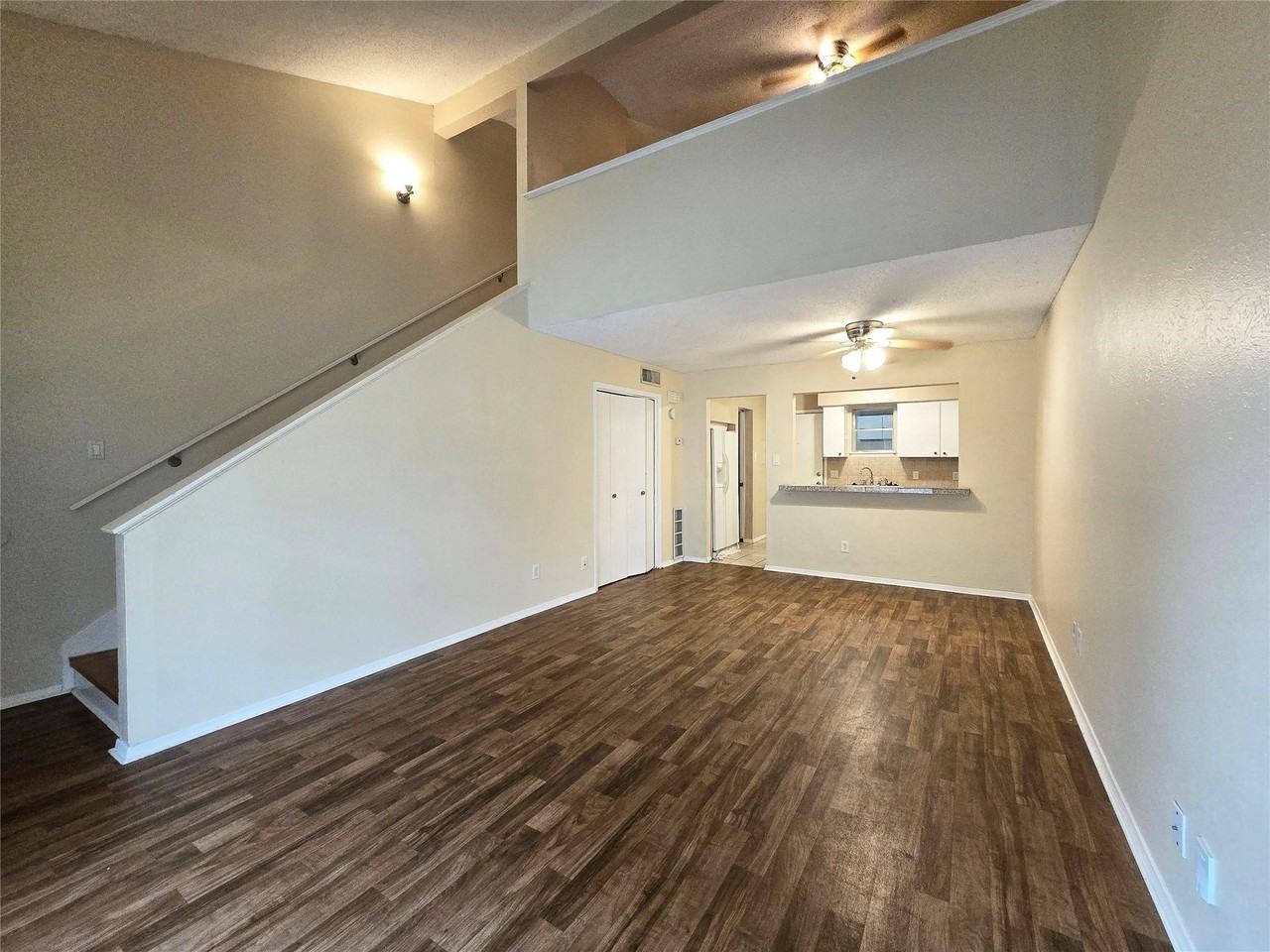 2223 Viewtop Ln #A - Photo 3 of 13