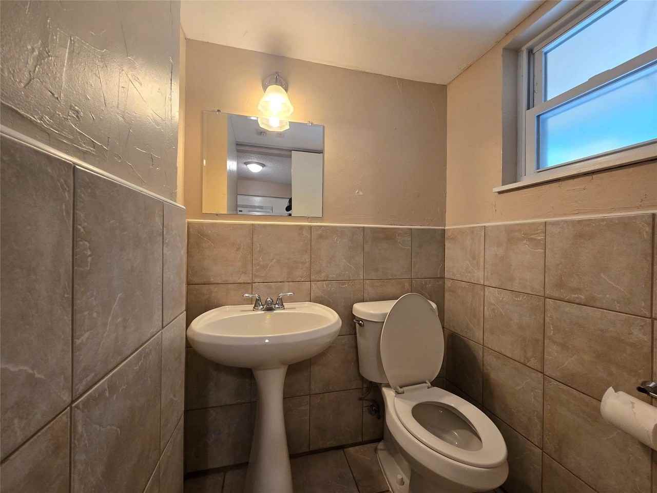 2223 Viewtop Ln #A - Photo 6 of 13