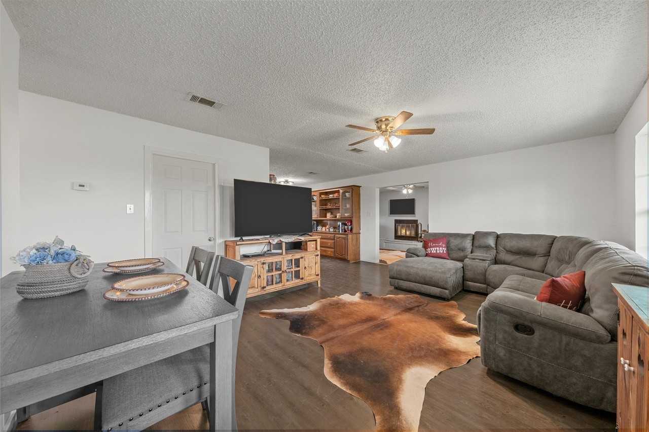 2851 Fm 339 - Photo 2 of 32
