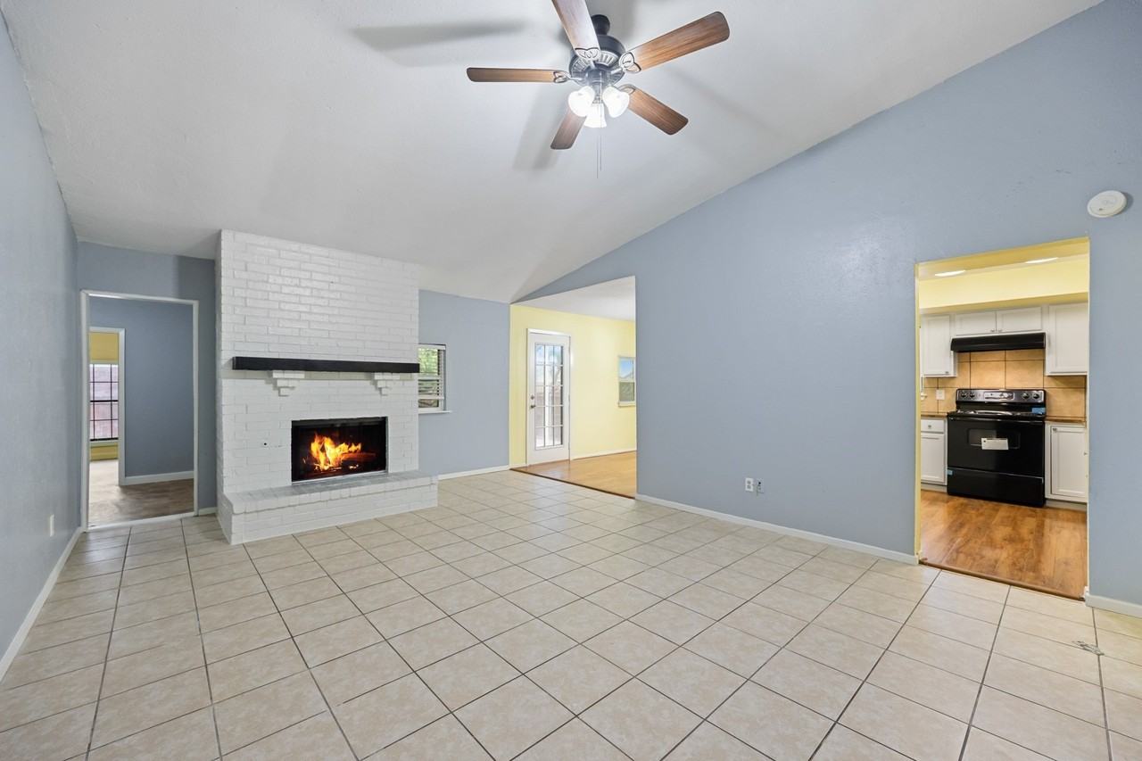 7418 Boisenberry Ln - Photo 5 of 26