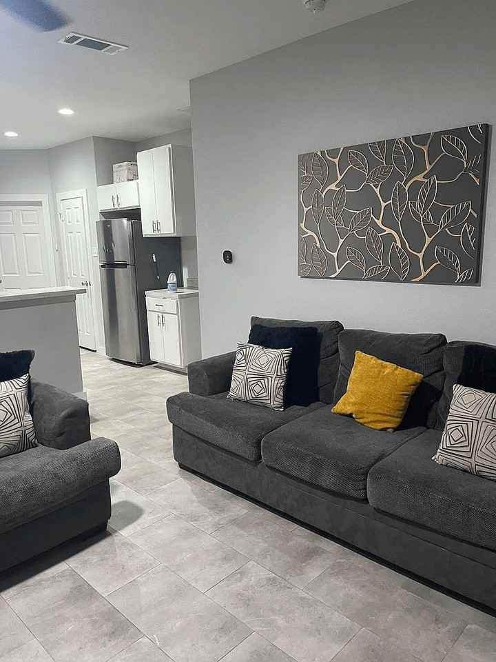 3204 Henderson St - Photo 4 of 16