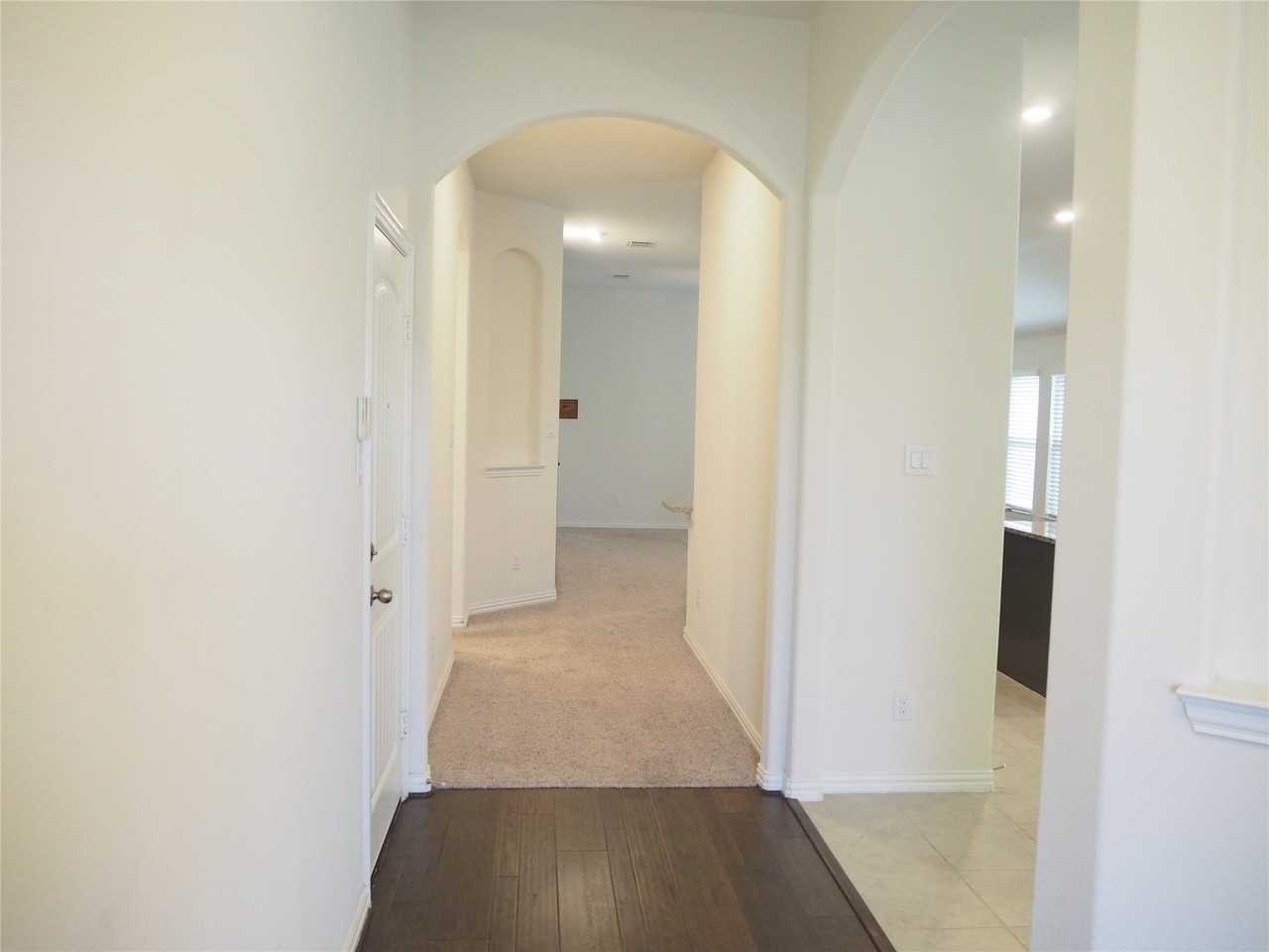 14832 Rocky Face Ln - Photo 5 of 36