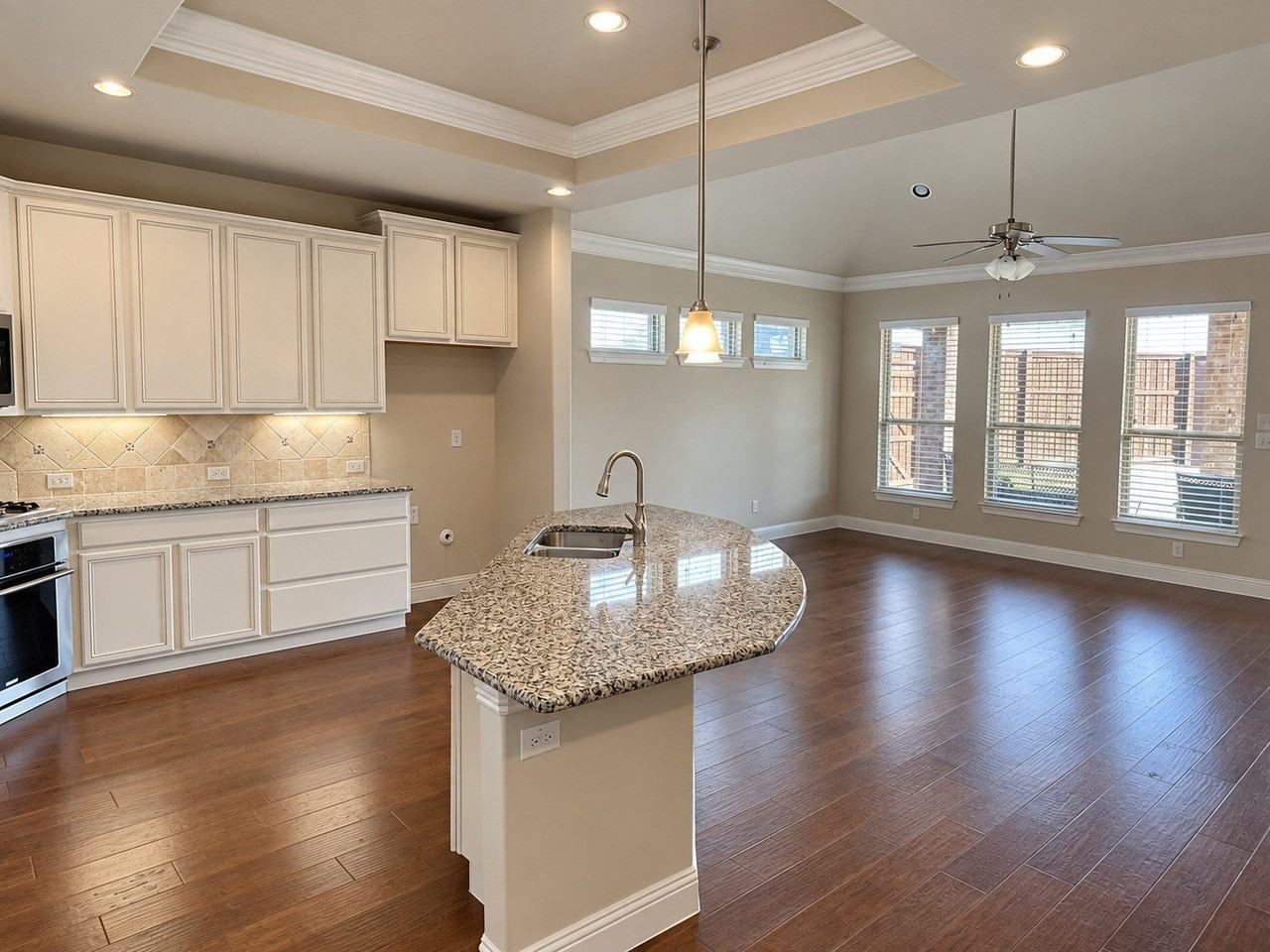 2201 Petunia Ln - Photo 7 of 19