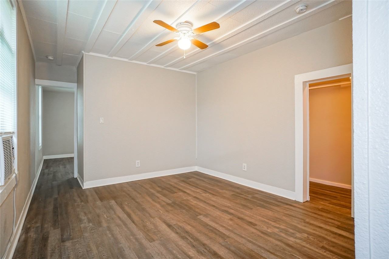 326 W Sears St #202 - Photo 5 of 12