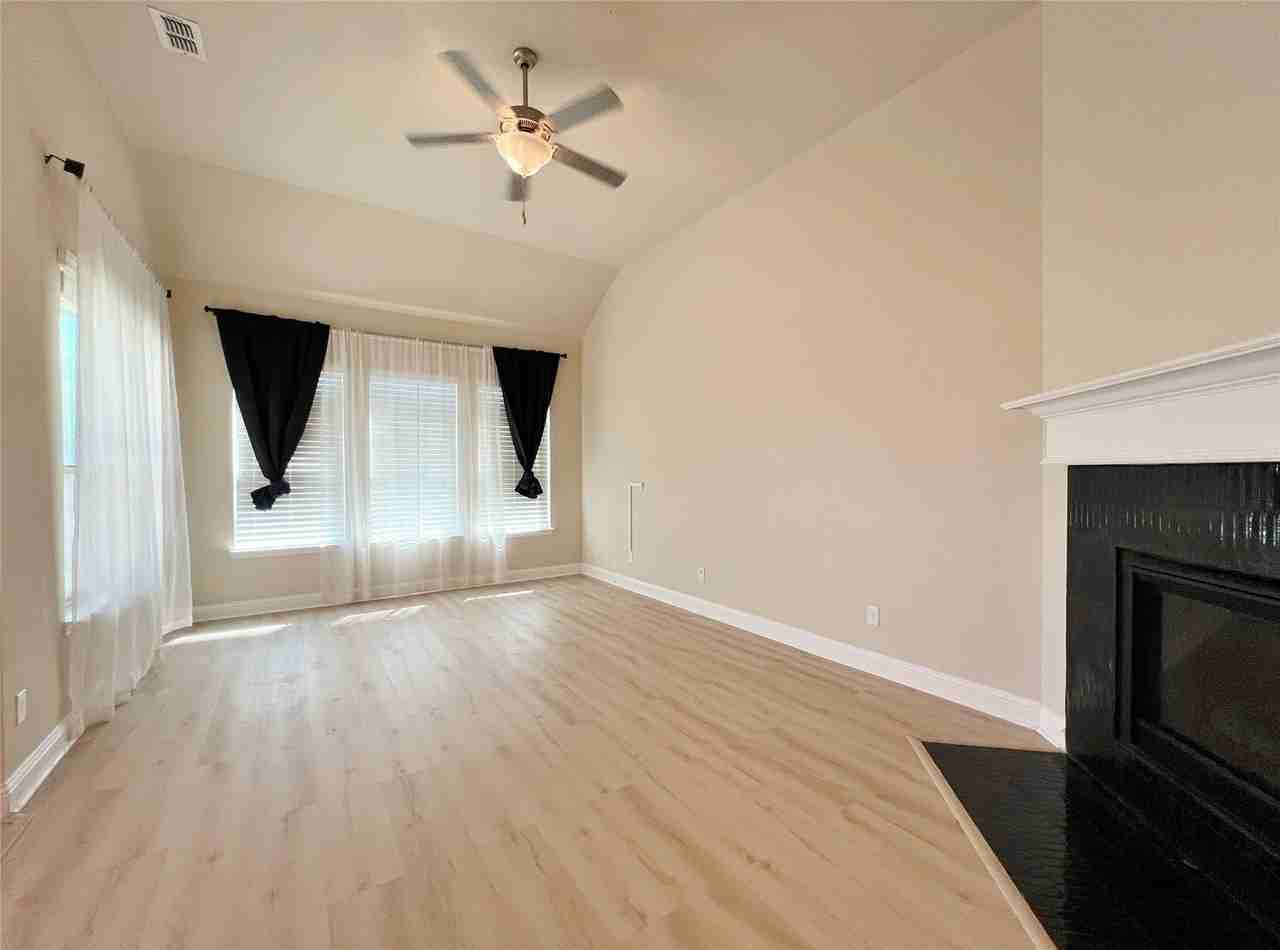 2645 Walnut Creek Ln - Photo 5 of 27