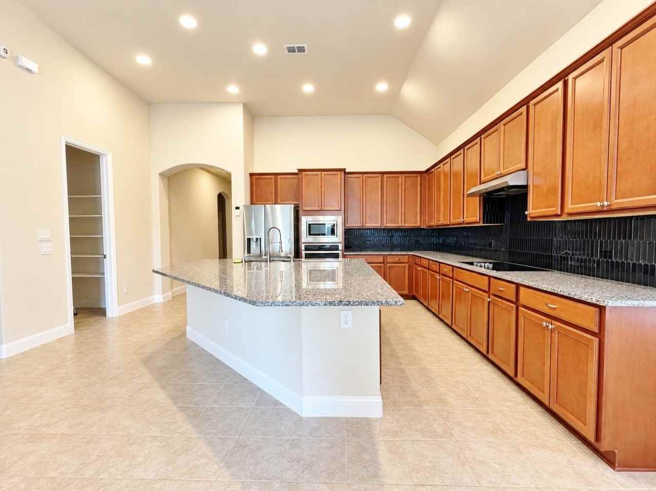 2645 Walnut Creek Ln - Photo 7 of 27