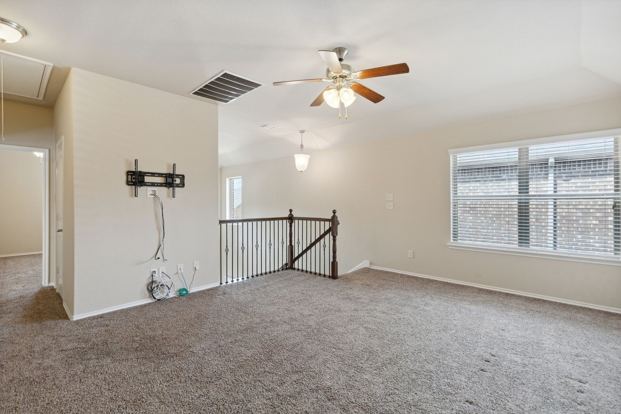 812 Gray Fox Dr - Photo 5 of 28